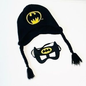 Batman Toddler Winter Hat One Size and a Batman Costume Mask